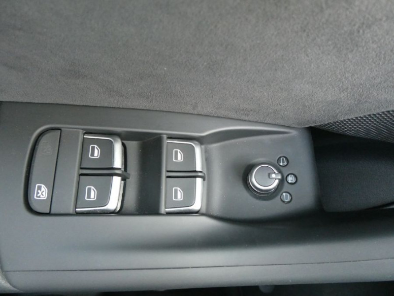 Photo 35 de l'offre de AUDI Q3 II 1.4 TFSI 150 BV6 SPORT Semi CUIR GPS Xénon Key Less à 26700€ chez Mérignac auto