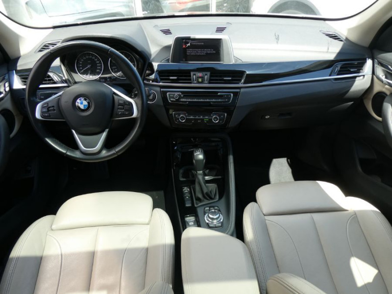 Photo 6 de l'offre de BMW X1 (F48) SDRIVE18DA 150 BVA8 SPORT LINE CUIR Cam. TOIT Ouvrant Attel. à 26750€ chez Mérignac auto