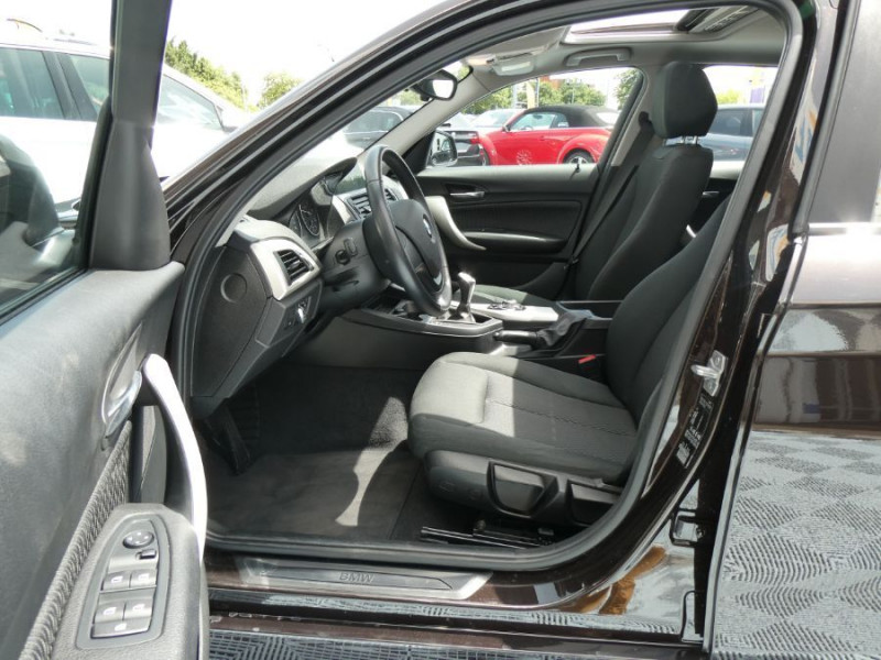 Photo 5 de l'offre de BMW SERIE 1 (F20) 118D BV6 150 TOIT Ouvrant GPS JA19p à 21490€ chez Mérignac auto