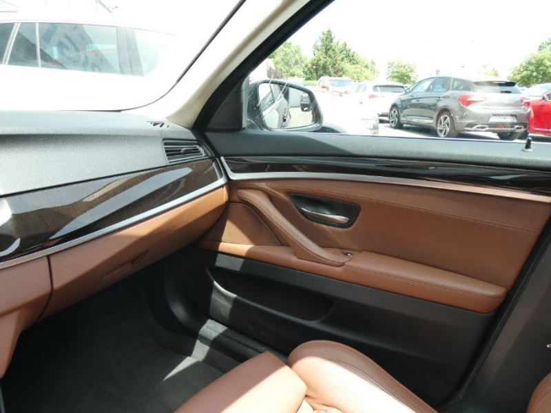 Photo 37 de l'offre de BMW SERIE 5 TOURING 520DA 190 BVA8 LUXE TOE Attel. à 28500€ chez Mérignac auto