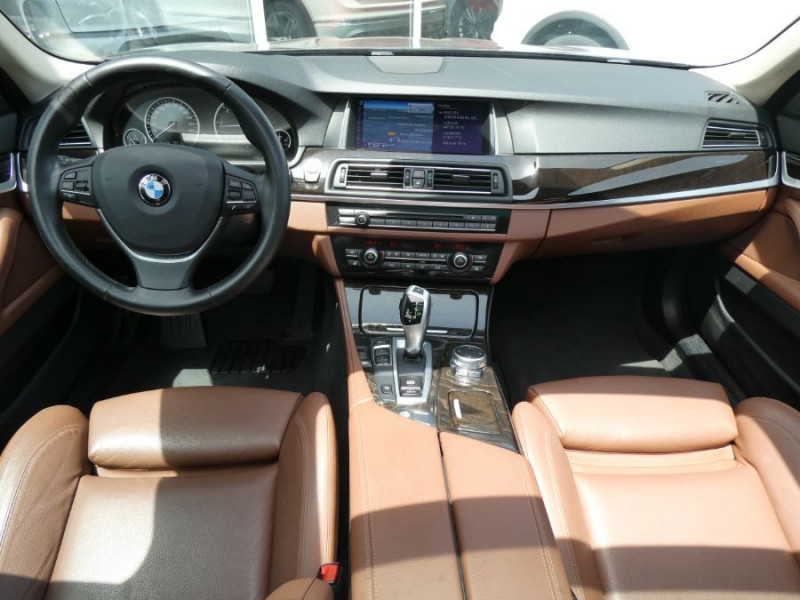 Photo 6 de l'offre de BMW SERIE 5 TOURING 520DA 190 BVA8 LUXE TOE Attel. à 28500€ chez Mérignac auto