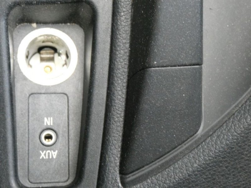 Photo 39 de l'offre de BMW SERIE 1 118D 143 BVM6 EDITION EXECUTIVE GPS Bluetooth Attel. à 10900€ chez Mérignac auto