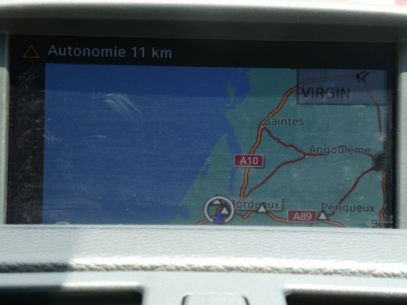Photo 21 de l'offre de BMW SERIE 1 118D 143 BVM6 EDITION EXECUTIVE GPS Bluetooth Attel. à 10900€ chez Mérignac auto