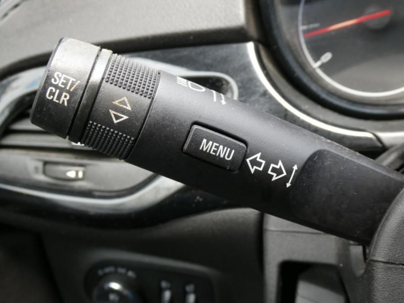 Photo 29 de l'offre de OPEL CORSA 1.4 Turbo 100 DESIGN 120ANS GPS Camera 1ère Main à 10950€ chez Mérignac auto
