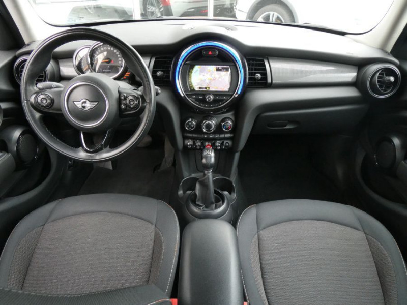 Photo 5 de l'offre de MINI MINI III 1.5i 136 BVA (F55) COOPER GPS Bluetooth 5P à 14950€ chez Mérignac auto