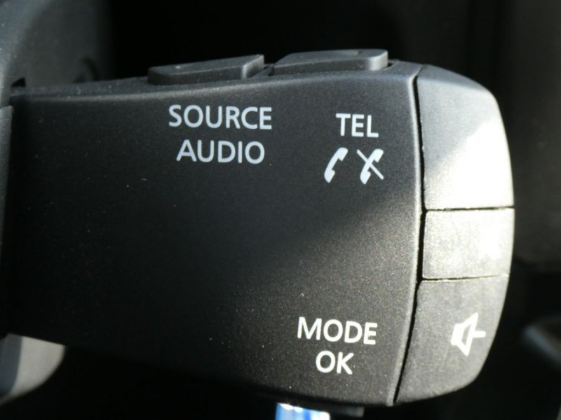 Photo 25 de l'offre de DACIA DUSTER TCe 90 BVM6 4X2 CONFORT PACK CLIM Bluetooth à 17690€ chez Mérignac auto
