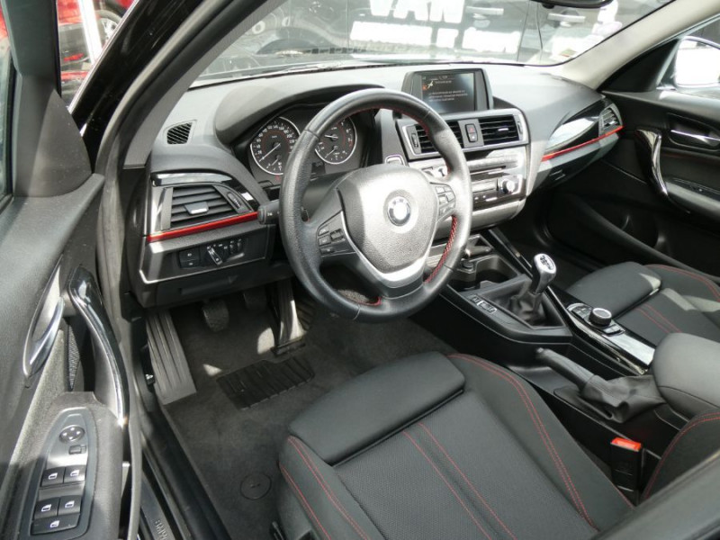 Photo 24 de l'offre de BMW SERIE 1 (F20) 118i 136 BVM6 SPORT TOIT Ouvrant Bluetooth à 18950€ chez Mérignac auto