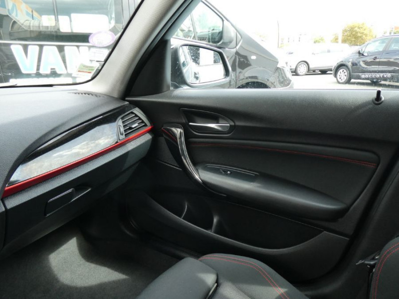 Photo 41 de l'offre de BMW SERIE 1 (F20) 118i 136 BVM6 SPORT TOIT Ouvrant Bluetooth à 18950€ chez Mérignac auto