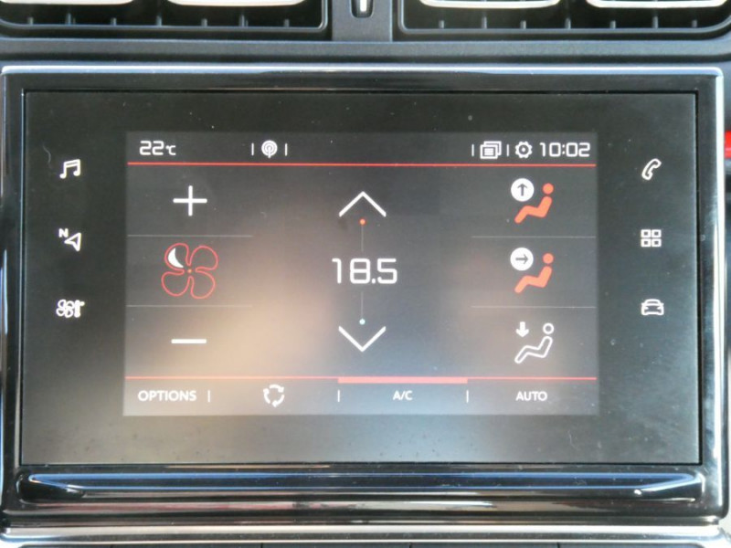Photo 34 de l'offre de CITROEN C3 1.2 PureTech 110 EAT6 SHINE GPS Camera CarPlay 1ère Main à 14650€ chez Mérignac auto
