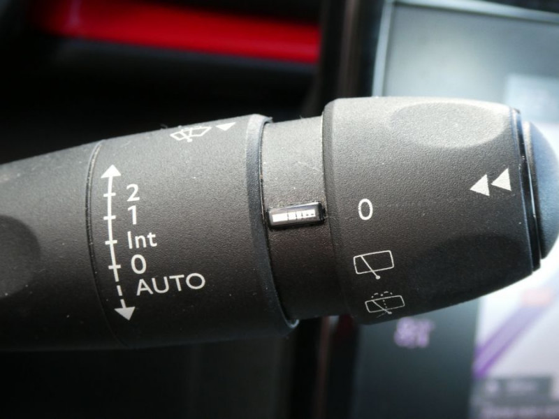 Photo 29 de l'offre de CITROEN C3 1.2 PureTech 110 EAT6 SHINE GPS Camera CarPlay 1ère Main à 14650€ chez Mérignac auto