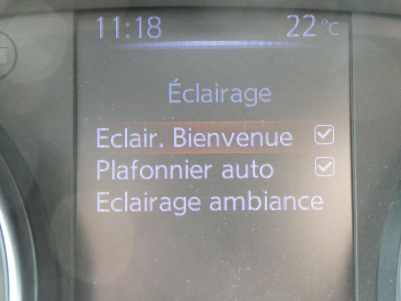 Photo 26 de l'offre de NISSAN QASHQAI 1.5 DCI 110 BV6 ACENTA Bluetooth Radars à 14250€ chez Mérignac auto