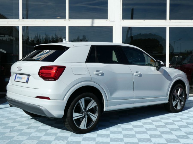 Photo 3 de l'offre de AUDI Q2 30 TFSI 116 S Tronic 7 Pk S LINE Ext. GPS LED JA18 Key Less Park Assist à 25490€ chez Mérignac auto