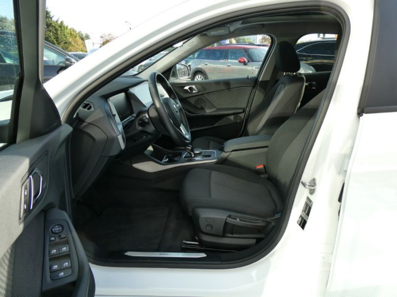 Photo 15 de l'offre de BMW SERIE 1 (F40) 116iA 109 BVA7 AVANTAGE GPS TOIT Ouvrant CarPlay à 28950€ chez Mérignac auto