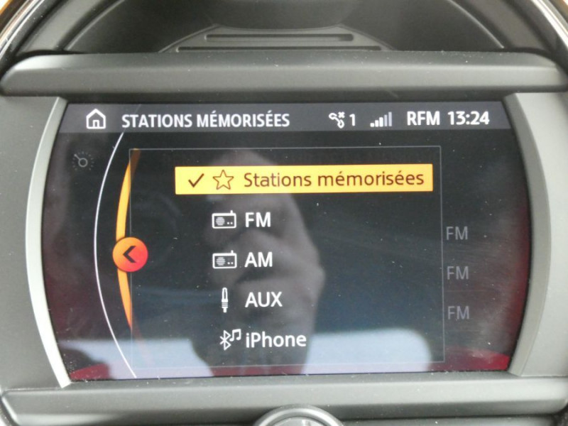 Photo 22 de l'offre de MINI COUNTRYMAN (F60) 2.0 COOPER S 192 BVA GPS CAM. JA18 Attel. Hayon EL. à 28490€ chez Mérignac auto