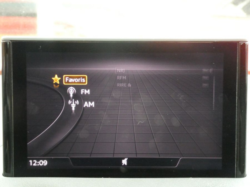 Photo 22 de l'offre de AUDI Q2 2.0 TDI 150 S Tronic SPORT QUATTRO GPS Full LED à 23950€ chez Mérignac auto