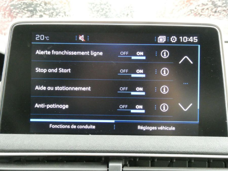 Photo 26 de l'offre de PEUGEOT 3008 II 1.2 PureTech 130 BVM6 ACTIVE GPS JA18 à 24490€ chez Mérignac auto