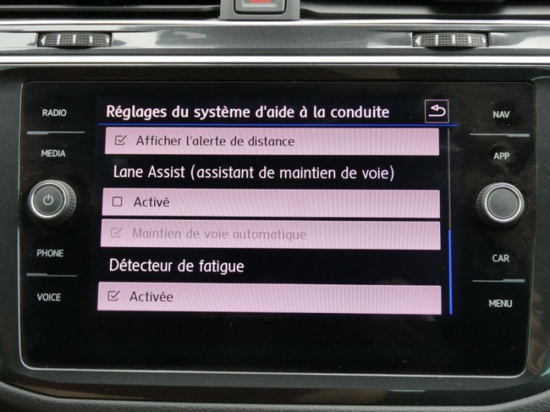 Photo 30 de l'offre de VOLKSWAGEN TIGUAN II 2.0 TDI 150 DSG7 2WD COMFORTLINE GPS Camera JA19 Key Less à 27950€ chez Mérignac auto