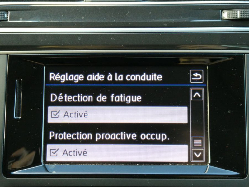 Photo 24 de l'offre de VOLKSWAGEN TIGUAN II 1.4 TSI 150 DSG6 COMFORTLINE Radars Attel. à 24800€ chez Mérignac auto