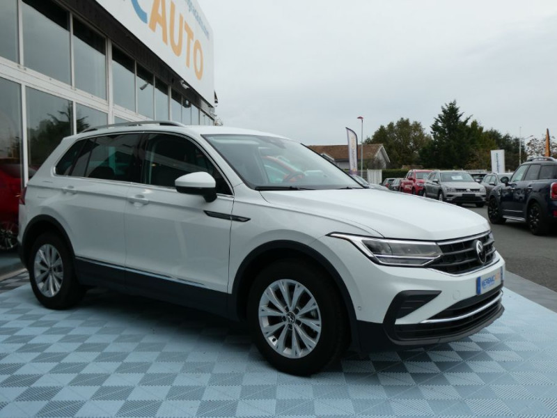Photo 2 de l'offre de VOLKSWAGEN TIGUAN II (2) 1.5 TSI 130 BVM6 ADVANCE CarPlay ACC Radars à 30990€ chez Mérignac auto
