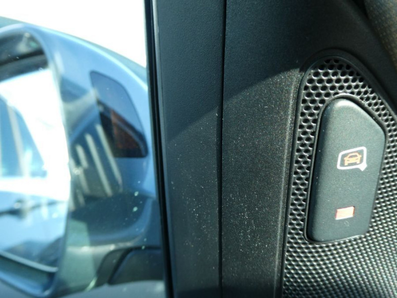 Photo 37 de l'offre de AUDI Q3 II 1.4 TFSI 150 BVM6 2WD Pack S LINE Ext. JA18 Key Less à 25990€ chez Mérignac auto