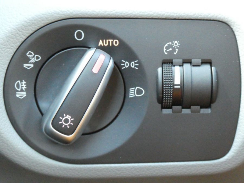 Photo 35 de l'offre de AUDI Q3 II 1.4 TFSI 150 BVM6 2WD Pack S LINE Ext. JA18 Key Less à 25990€ chez Mérignac auto