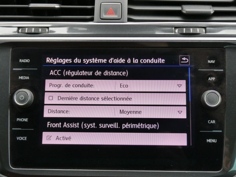 Photo 28 de l'offre de VOLKSWAGEN TIGUAN II 2.0 TDI 150 DSG7 2WD COMFORTLINE GPS Camera JA19 Key Less à 27950€ chez Mérignac auto