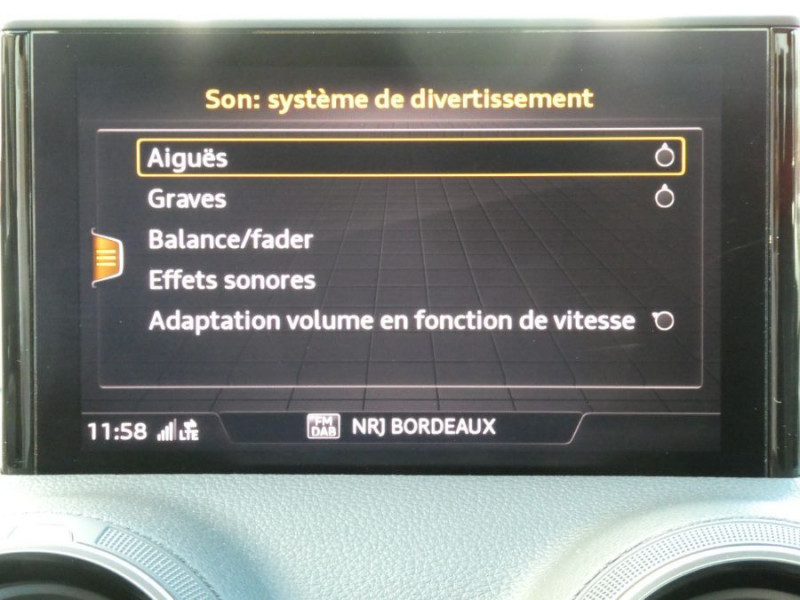 Photo 23 de l'offre de AUDI Q2 35 TFSI 150 S Tronic SPORT GPS Full LED Attel. à 29900€ chez Mérignac auto