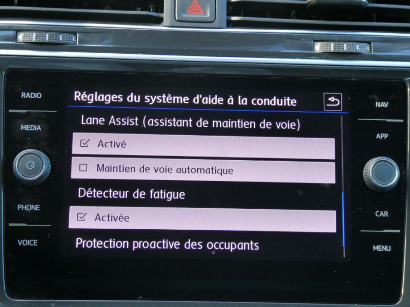 Photo 27 de l'offre de VOLKSWAGEN TIGUAN II 2.0 TDI 150 DSG7 2WD SOUND GPS ACC JA18 Attel à 27450€ chez Mérignac auto
