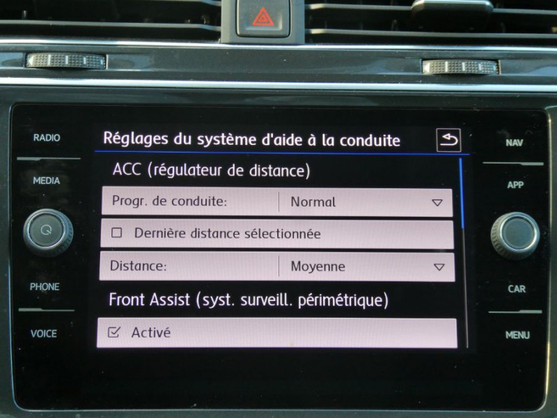 Photo 26 de l'offre de VOLKSWAGEN TIGUAN II 2.0 TDI 150 DSG7 2WD SOUND GPS ACC JA18 Attel à 27450€ chez Mérignac auto