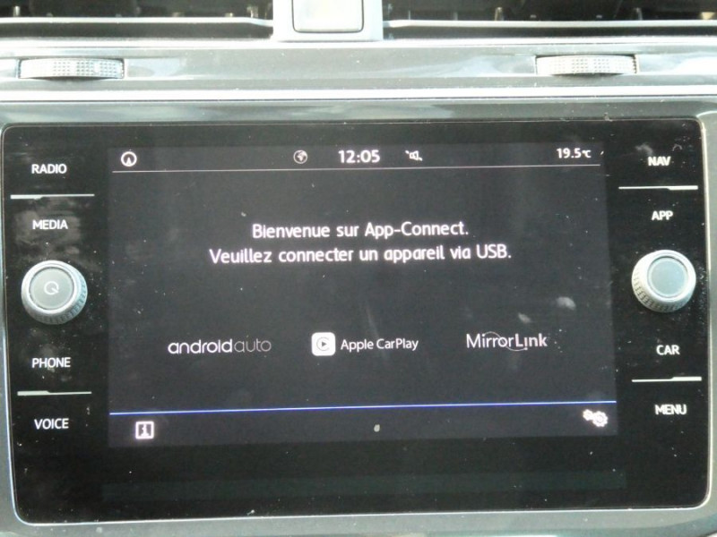 Photo 24 de l'offre de VOLKSWAGEN TIGUAN II 2.0 TDI 150 DSG7 2WD SOUND GPS ACC JA18 Attel à 27450€ chez Mérignac auto