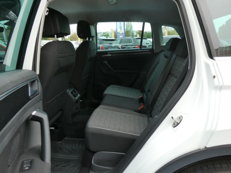 Photo 16 de l'offre de VOLKSWAGEN TIGUAN II (2) 1.5 TSI 130 BVM6 ADVANCE CarPlay ACC Radars à 30990€ chez Mérignac auto