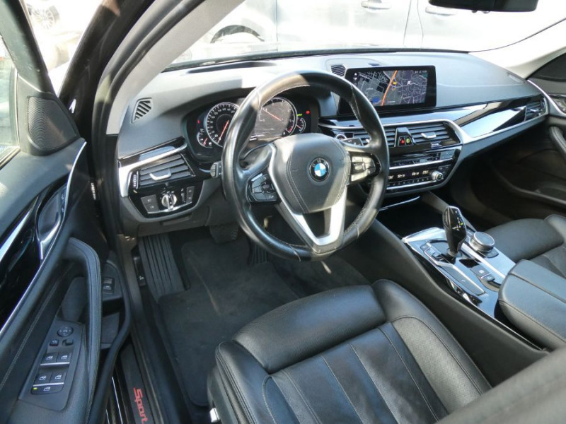 Photo 4 de l'offre de BMW SERIE 5 TOURING (G31) 520DA XDRIVE 190 BVA SPORT LINE CUIR 2SEM CarPlay à 31950€ chez Mérignac auto