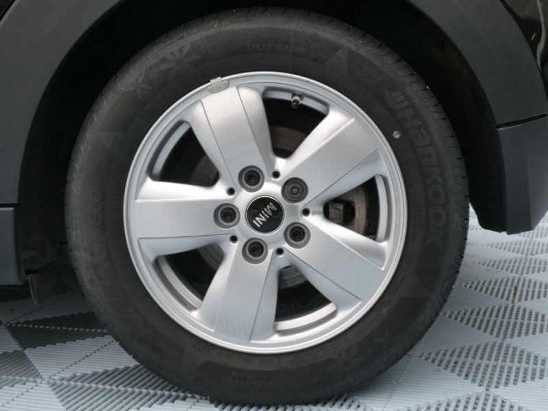 Photo 29 de l'offre de MINI MINI III 1.5 ONE D 95 BVM6 GPS Bluetooth 3P à 14650€ chez Mérignac auto