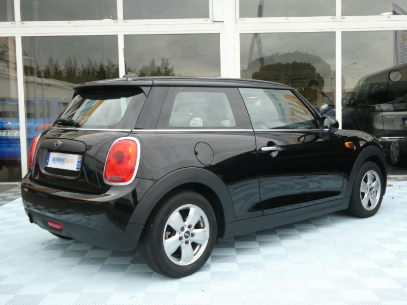 Photo 9 de l'offre de MINI MINI III 1.5 ONE D 95 BVM6 GPS Bluetooth 3P à 14650€ chez Mérignac auto