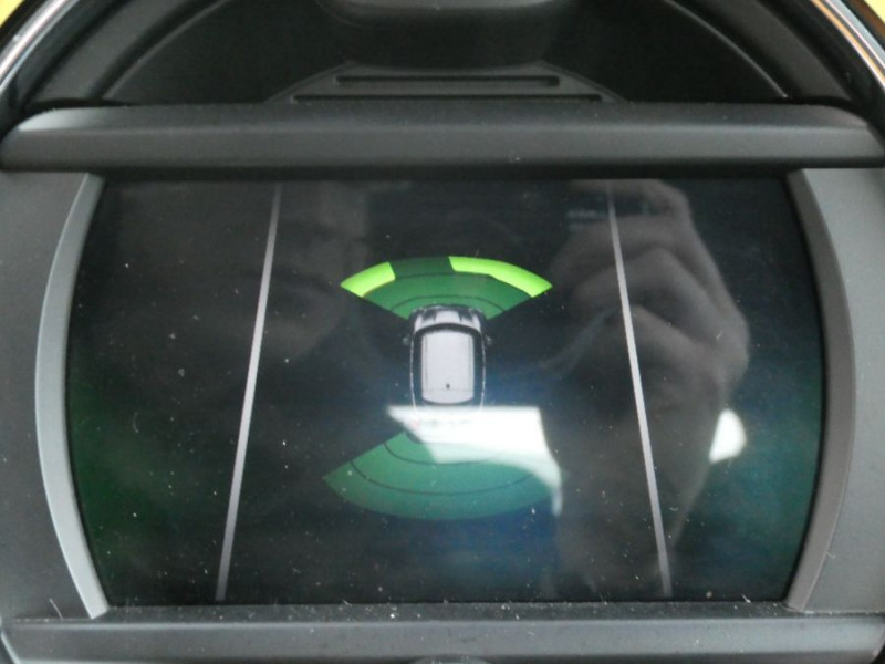 Photo 28 de l'offre de MINI COUNTRYMAN (F60) 1.5i 136 BVA COOPER GPS Radars Attel. à 26450€ chez Mérignac auto