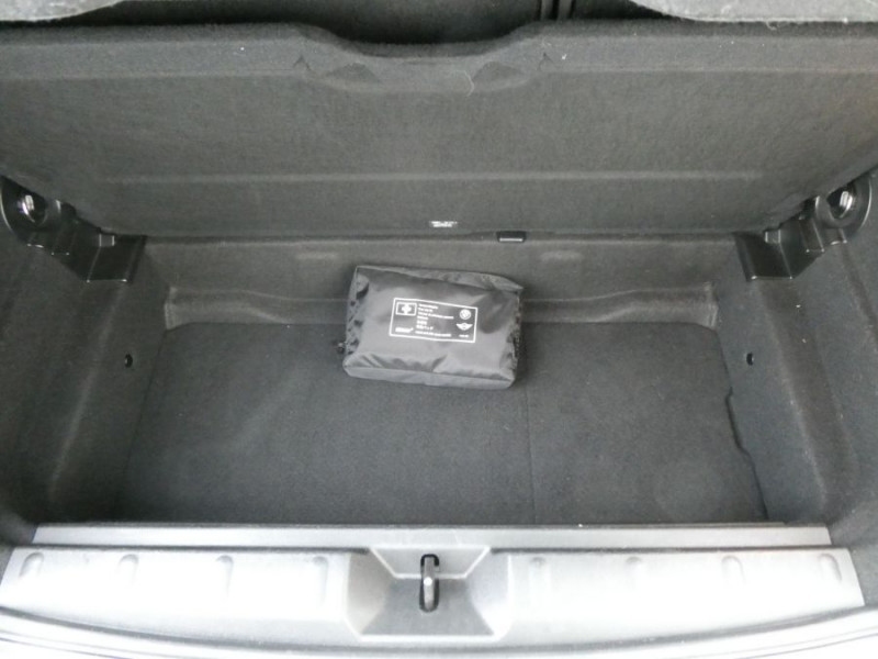 Photo 18 de l'offre de MINI MINI III 1.5i 136 BVM6 (F56) COOPER 3P Semi Cuir SC RER à 19290€ chez Mérignac auto