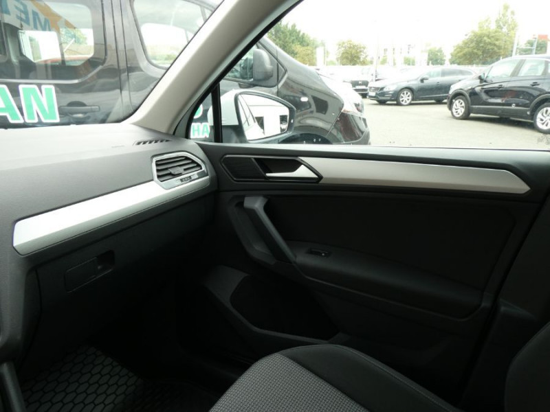 Photo 36 de l'offre de VOLKSWAGEN TIGUAN II 1.4 TSI 150 DSG6 TRENDLINE GPS Privacy Glass à 28450€ chez Mérignac auto