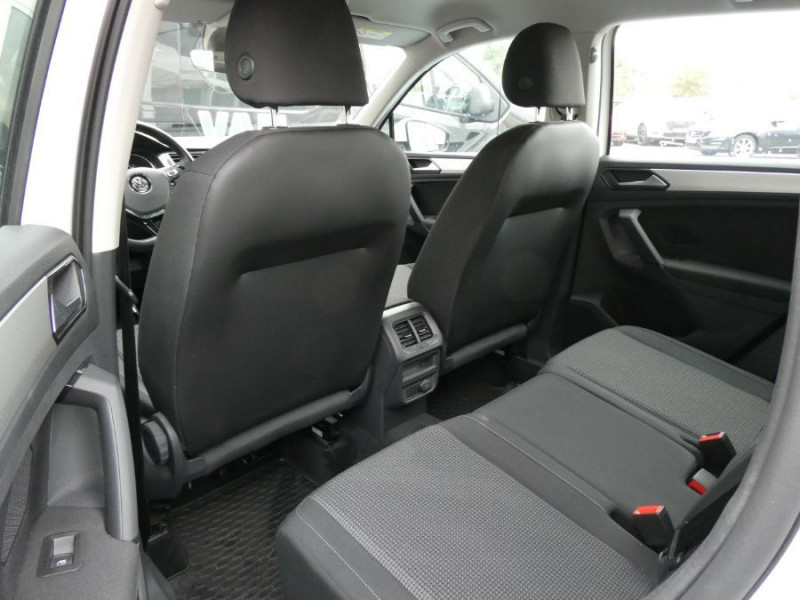 Photo 15 de l'offre de VOLKSWAGEN TIGUAN II 1.4 TSI 150 DSG6 TRENDLINE GPS Privacy Glass à 28450€ chez Mérignac auto