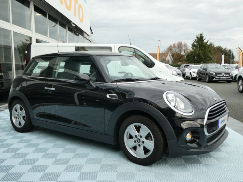 Photo 3 de l'offre de MINI MINI III 1.5i 136 BVM6 (F56) COOPER 3P GPS Radar à 17950€ chez Mérignac auto