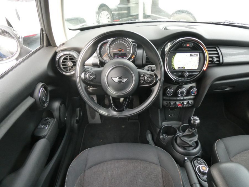 Photo 4 de l'offre de MINI MINI III 1.5i 136 BVM6 (F56) COOPER 3P GPS Radar à 17950€ chez Mérignac auto