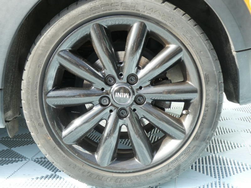 Photo 31 de l'offre de MINI MINI III 2.0 COOPER SD 170 BVM6 (F56) 3P à 15490€ chez Mérignac auto