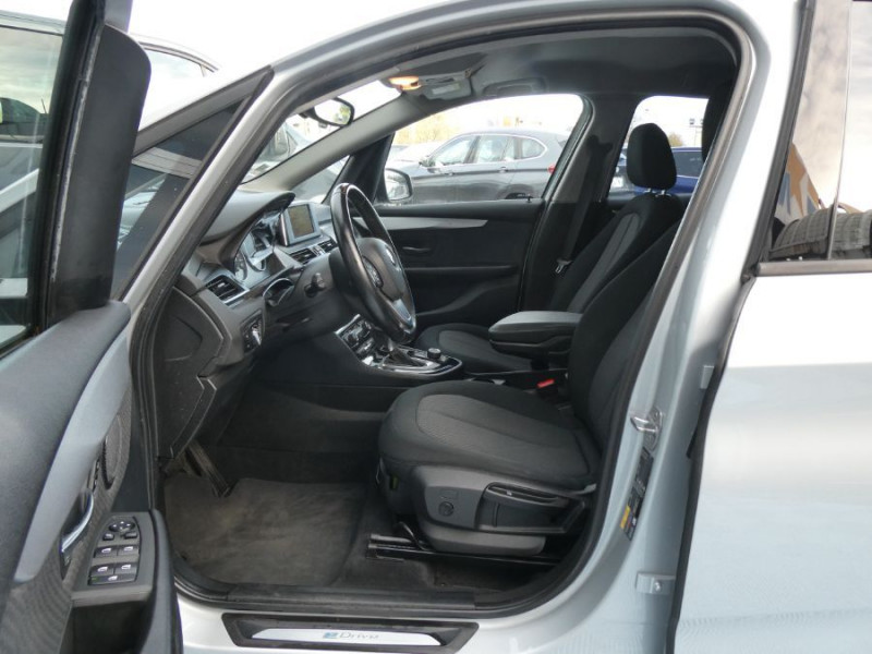 Photo 5 de l'offre de BMW SERIE 2 ACTIVE TOURER (F45) 225XE 224cv BVA HYBRID Rechargeable LOUNGE Camera 1ère Main à 20990€ chez Mérignac auto