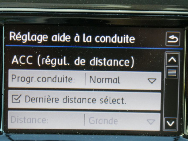 Photo 22 de l'offre de VOLKSWAGEN TIGUAN II 1.4 TSI 150 DSG6 COMFORTLINE Régul ACC Radars 1ère Main à 25480€ chez Mérignac auto