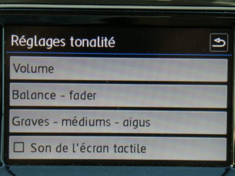 Photo 26 de l'offre de VOLKSWAGEN TIGUAN II 1.4 TSI 150 DSG6 COMFORTLINE Régul ACC Radars 1ère Main à 25480€ chez Mérignac auto