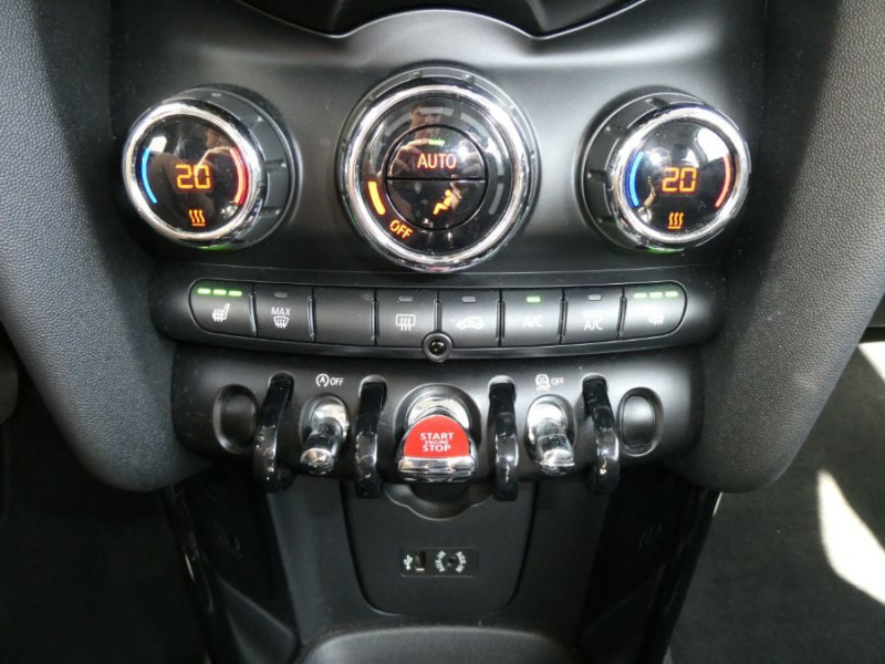 Photo 20 de l'offre de MINI MINI III 1.5i 136 BVM6 (F56) COOPER 3P Bluetooth SC à 17950€ chez Mérignac auto