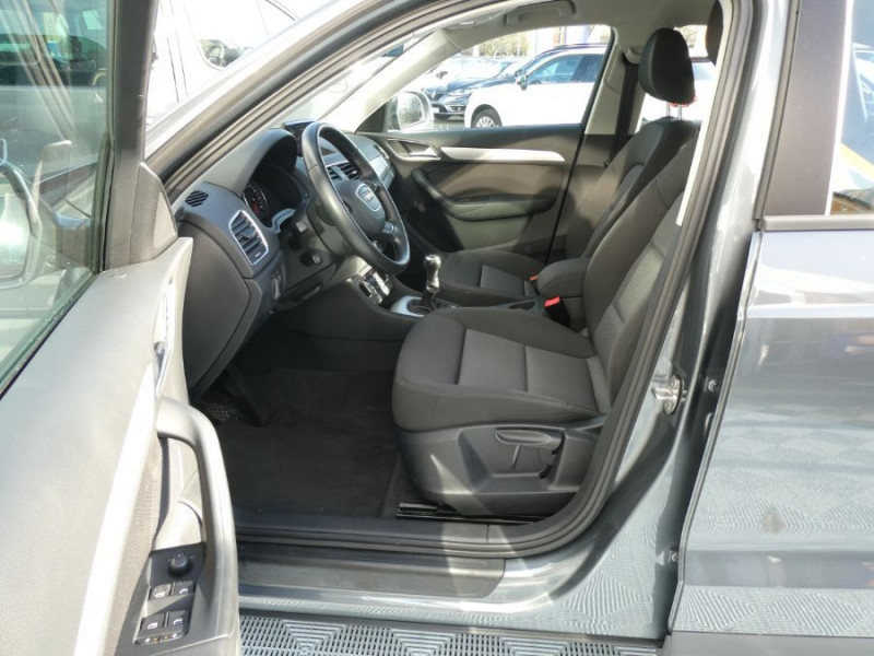 Photo 13 de l'offre de AUDI Q3 II 1.4 TFSI 150 BVM6 GPS SC Xénon Key Less à 25950€ chez Mérignac auto