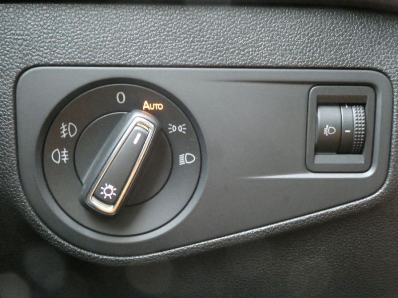 Photo 20 de l'offre de VOLKSWAGEN TIGUAN II 2.0 TDI 150 DSG7 2WD SOUND GPS ACC Driving Mode à 26480€ chez Mérignac auto