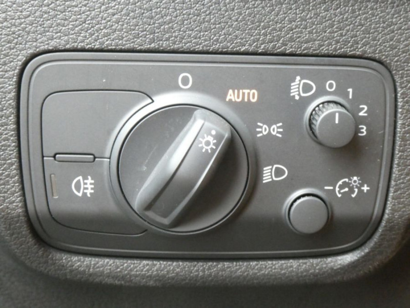 Photo 19 de l'offre de AUDI Q2 1.4 TFSI 150 S Tronic Bluetooth à 24690€ chez Mérignac auto
