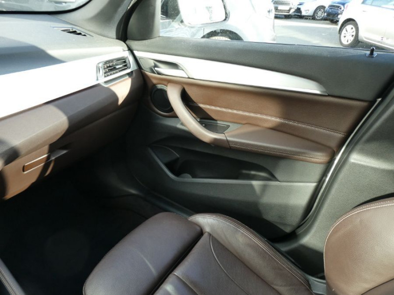 Photo 40 de l'offre de BMW X1 (F48) SDRIVE 18DA 150 BVA8 X LINE CUIR TOIT Ouvrant JA19 Hayon EL. à 28980€ chez Mérignac auto