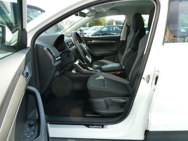 Photo 12 de l'offre de SKODA KAROQ 1.6 TDI 115 DSG DRIVE Cockpit Camera 1ère Main à 26950€ chez Mérignac auto